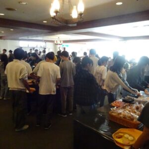 朝食の様子②