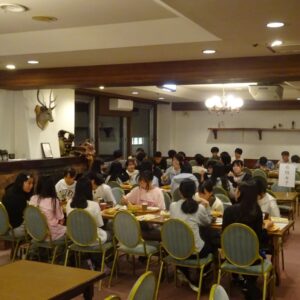 夕食の様子